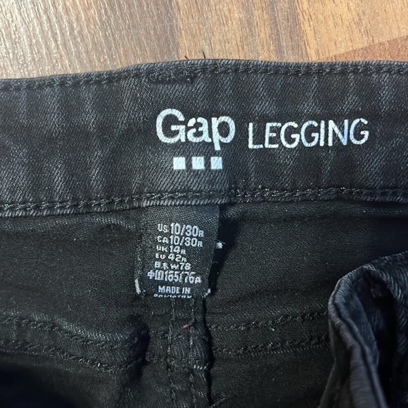 Gap, black jeans - Picture 2 of 3